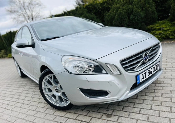 Volvo S60 cena 38900 przebieg: 209000, rok produkcji 2011 z Karlino małe 781